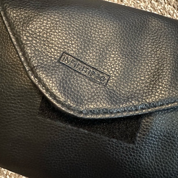 Black Hair Styling Tool Set - Picture 3 of 5